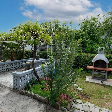 Adrijana 2 Apartment Кърк Екстериор снимка