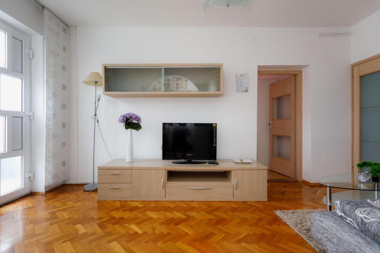 Adrijana 2 Apartment Кърк Екстериор снимка