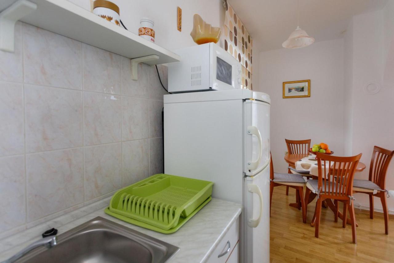 Adrijana 2 Apartment Кърк Екстериор снимка