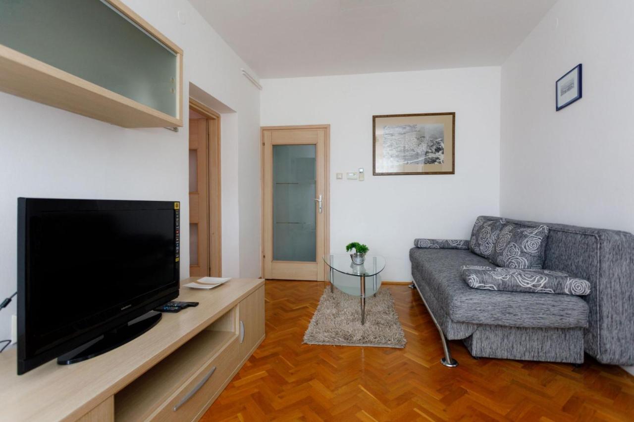 Adrijana 2 Apartment Кърк Екстериор снимка